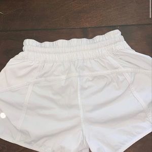 LULULEMON White Shorts Size 4!